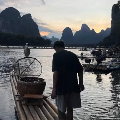 花 海.