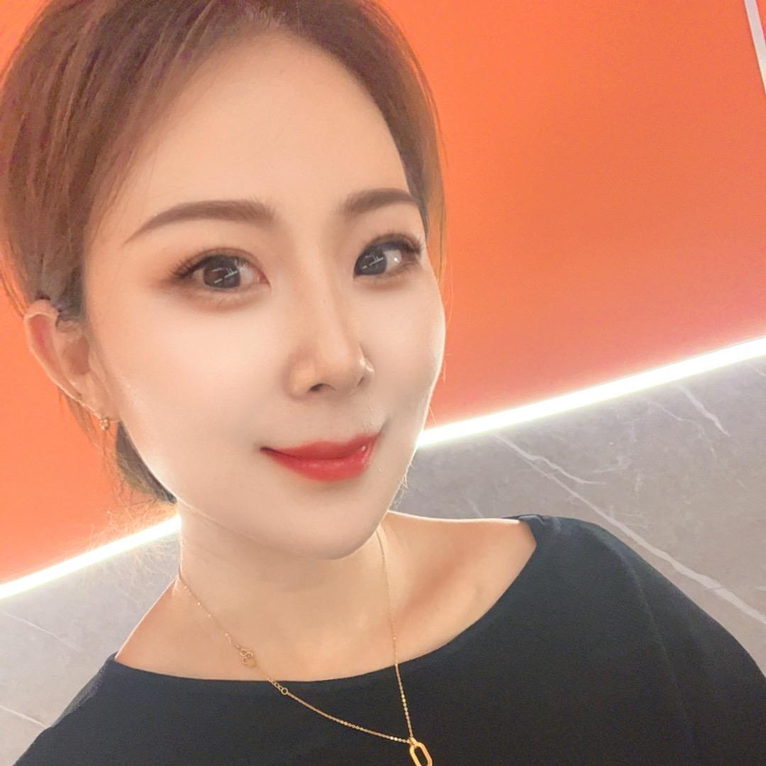 周妍妍