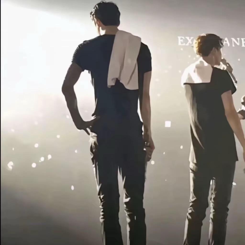 人不风流枉少年✈️