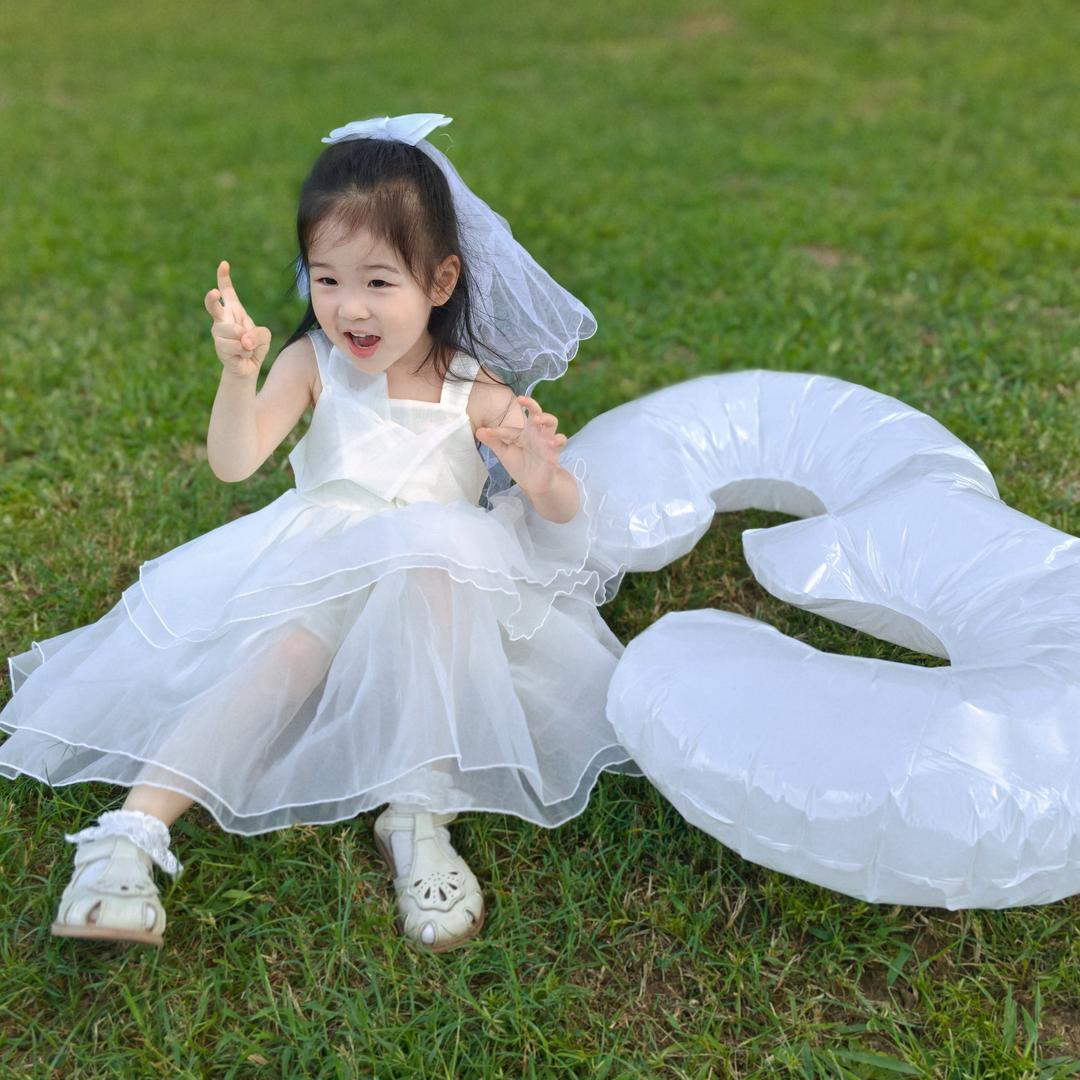 小圆球和大方框