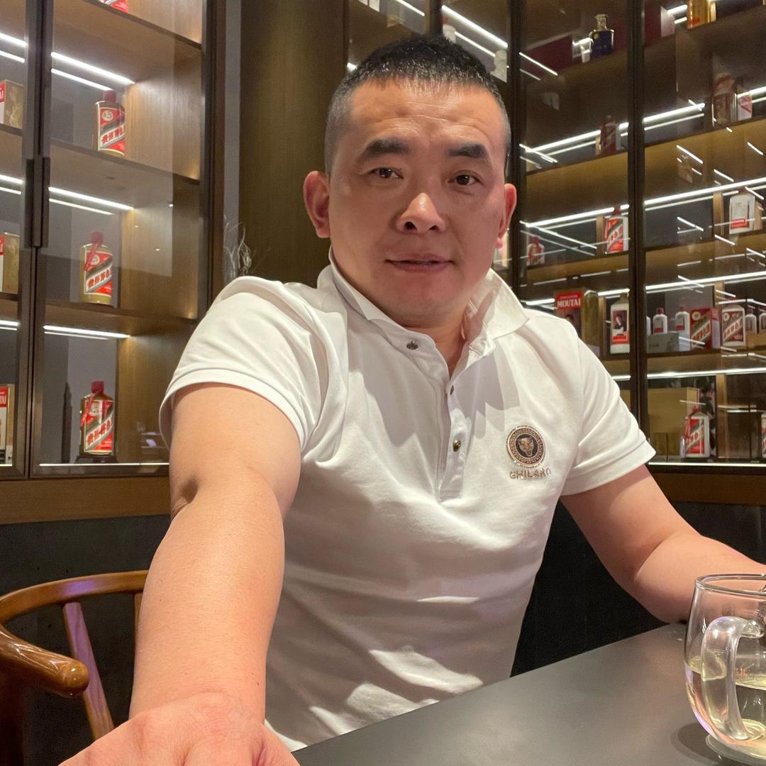 酱酒小李哥