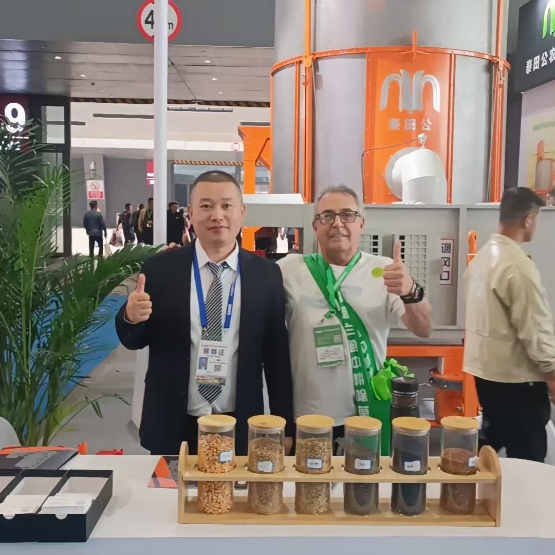 追肥机打药机-张磊