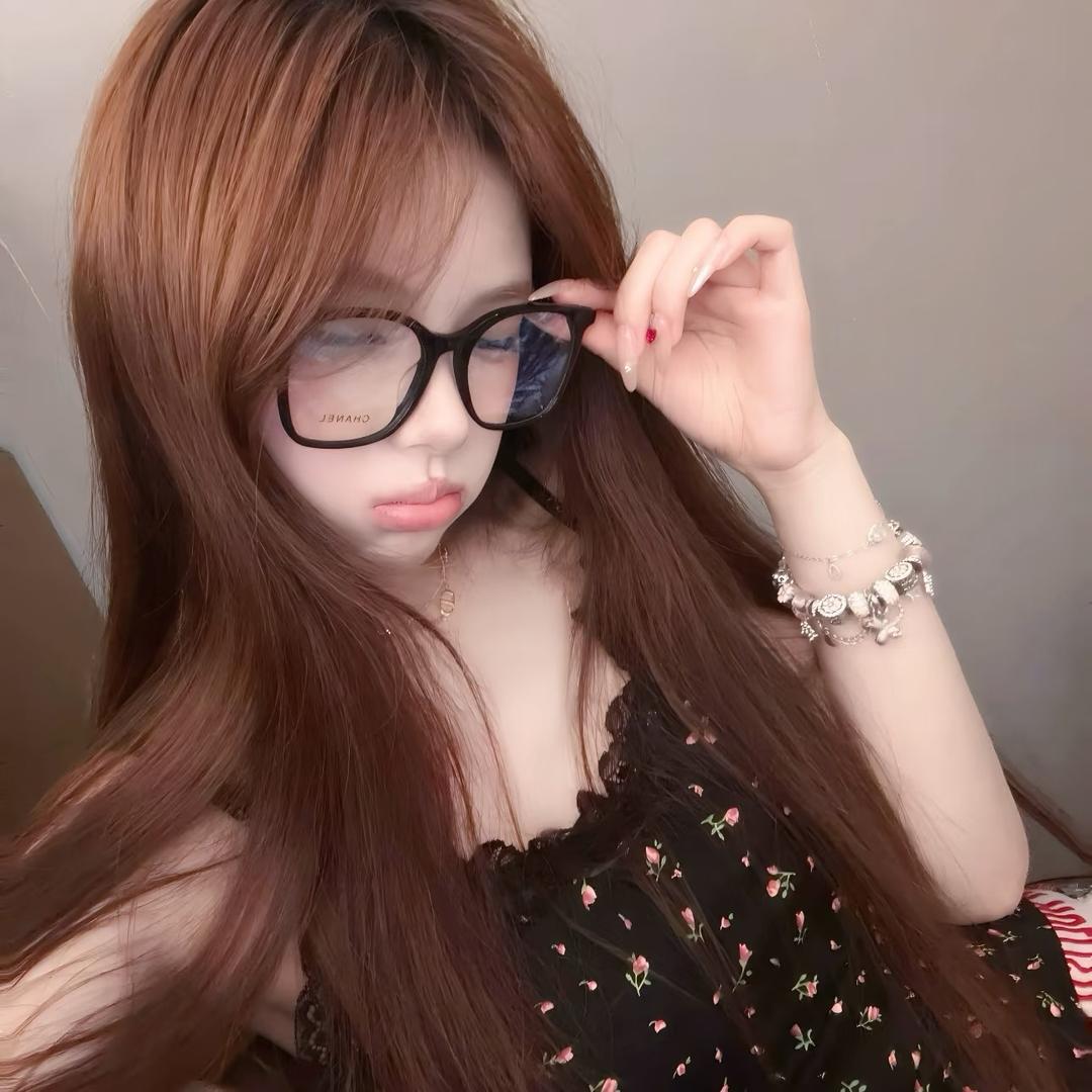 J Y