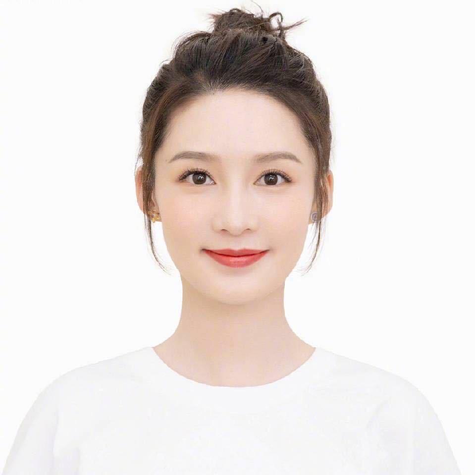 是傅黎黎黎吖