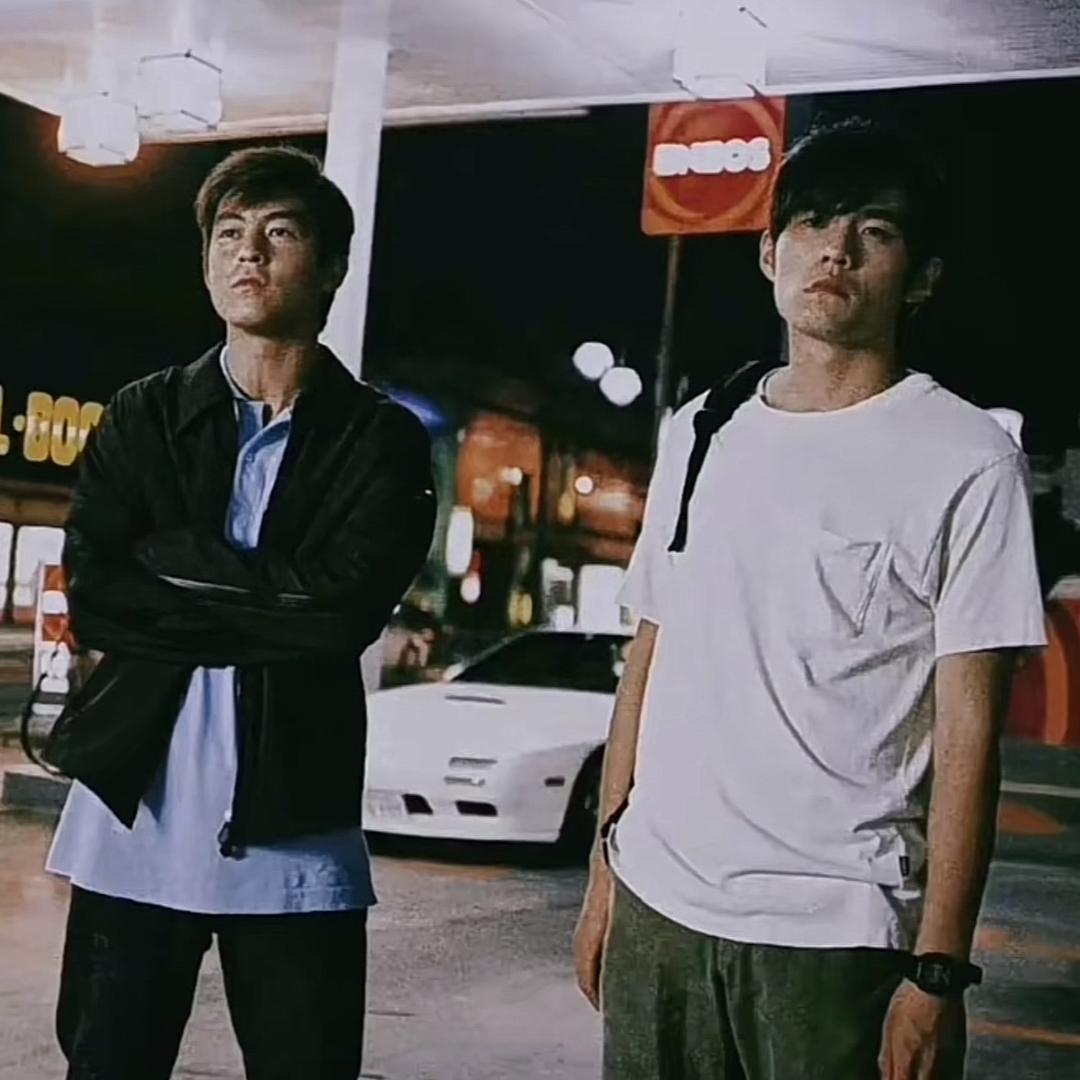 笨蛋总是流眼泪