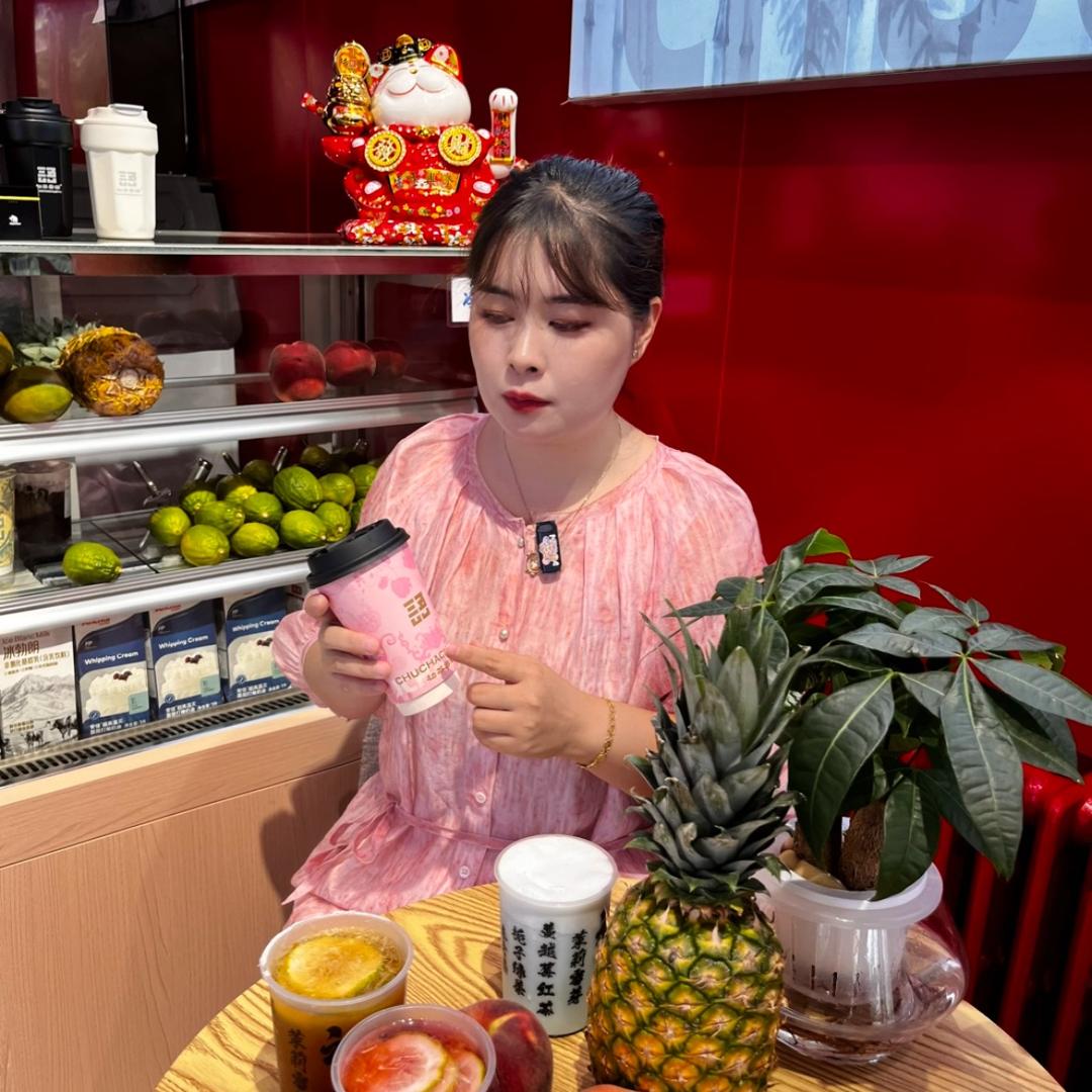 庄里娜娜吃喝玩乐