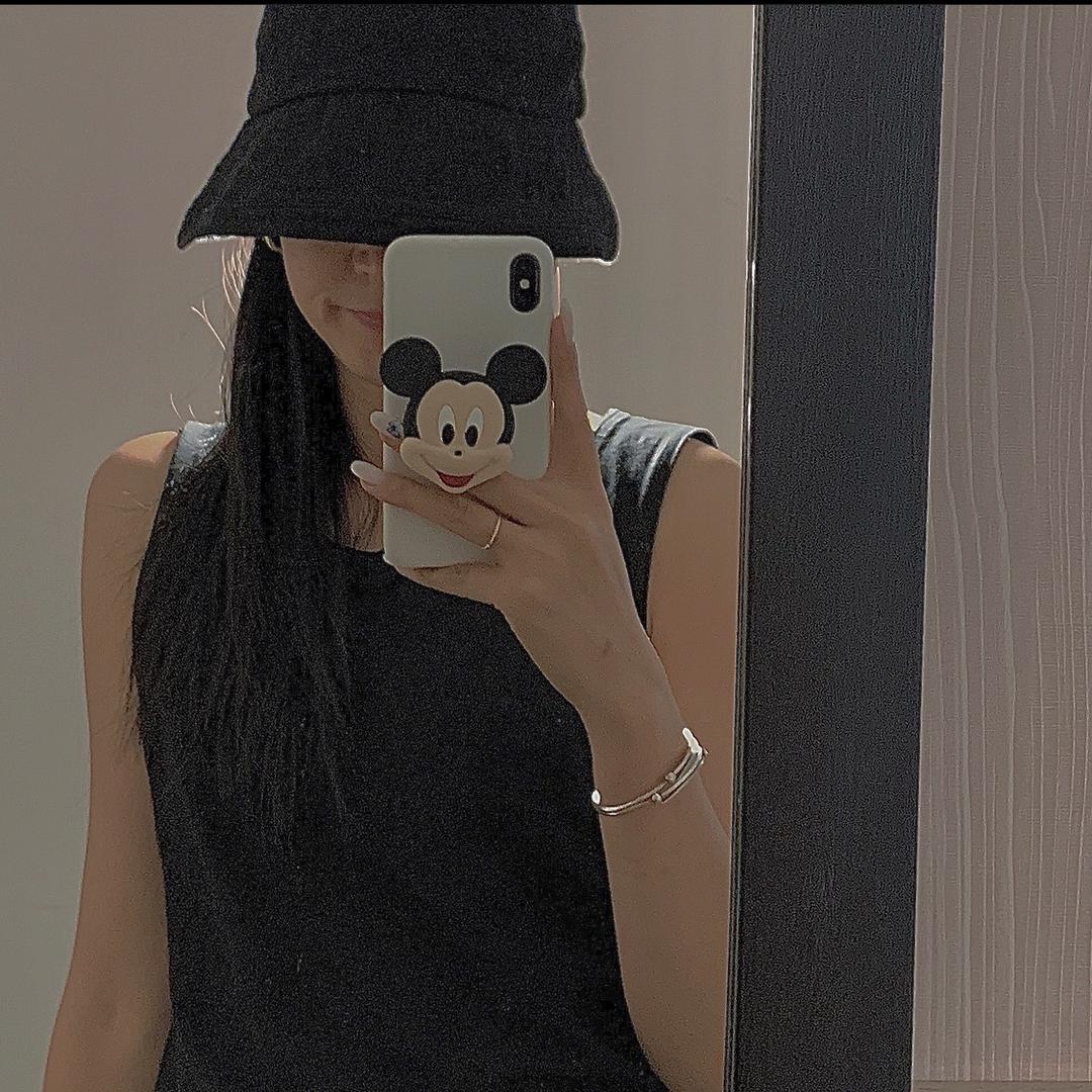 好白有点点黑