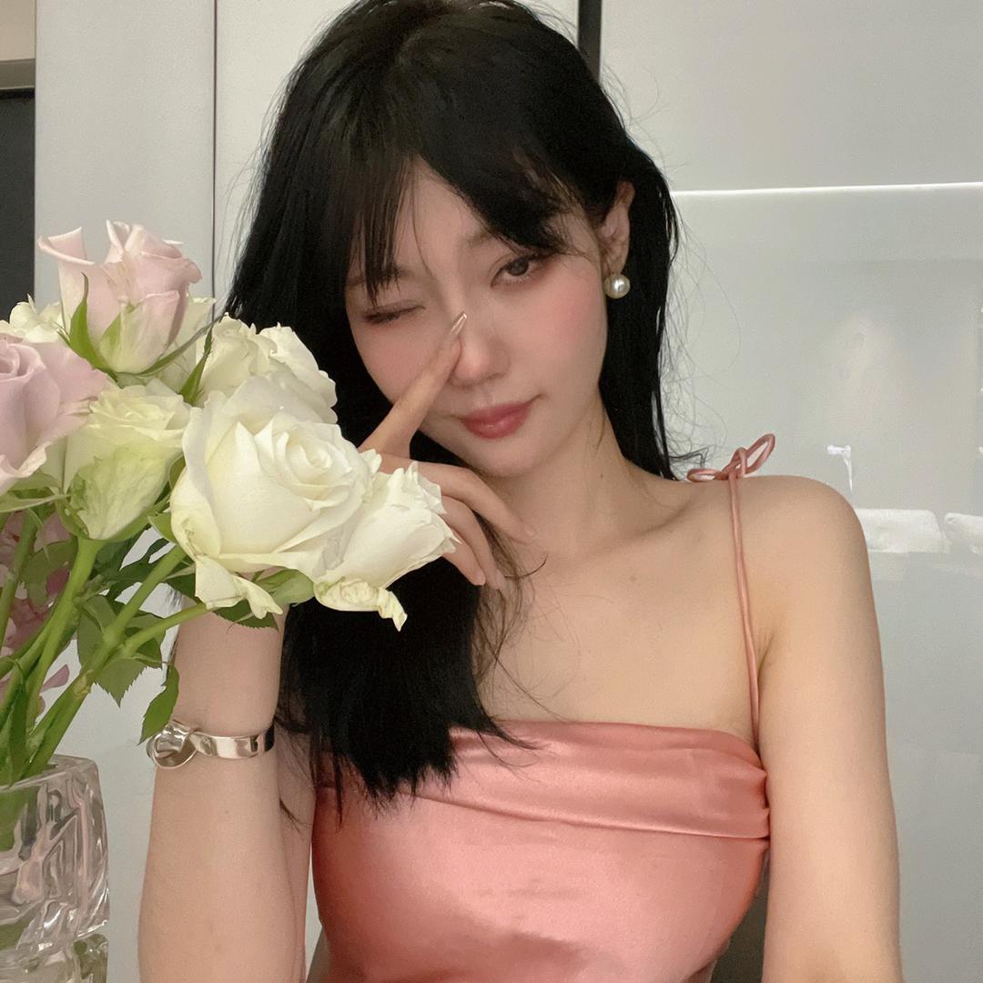 摔倒的梦露 轻奢女装