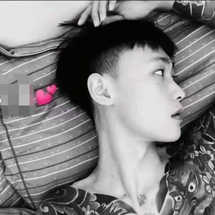@啊豪.