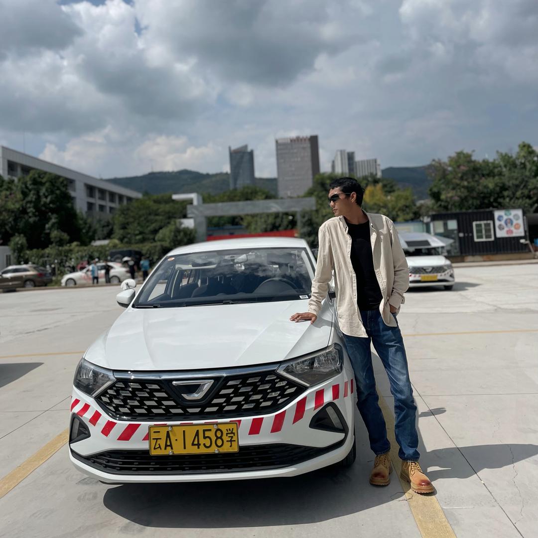 昆明驾校张教练