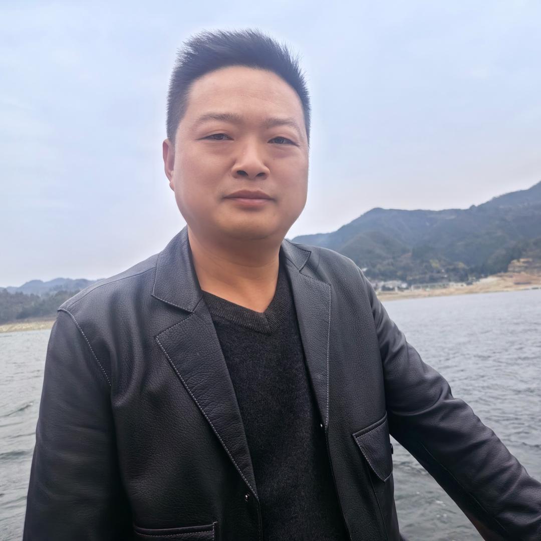 何汉江（专业钢结构）