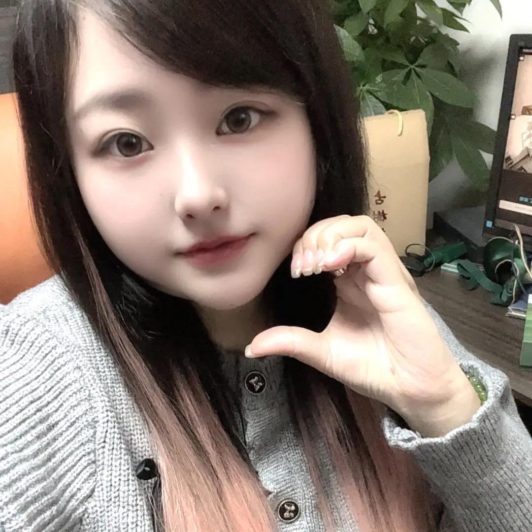 文潇今天偷吃了啥？