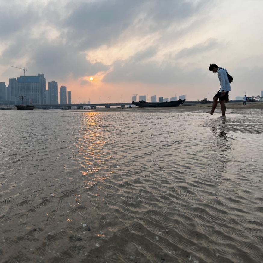 抖音用户冷酷男孩