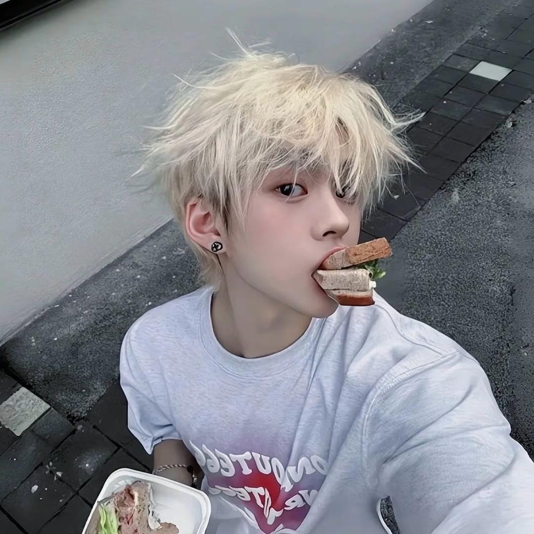 装忧郁被铁板烧了