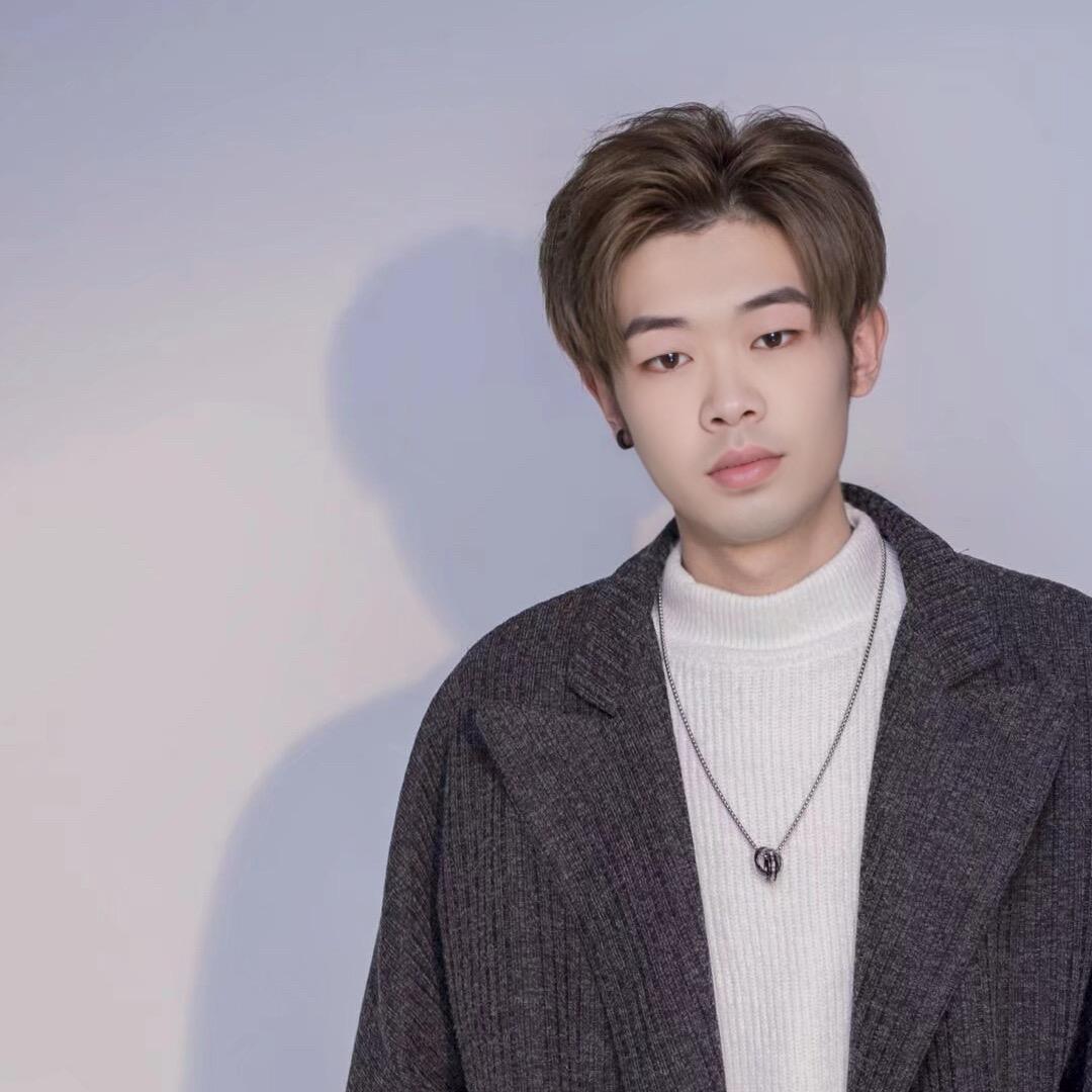 甄美染发工作室