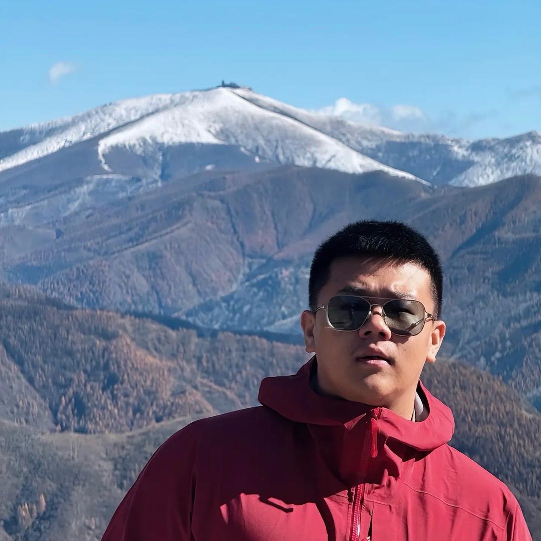 隐于峰间