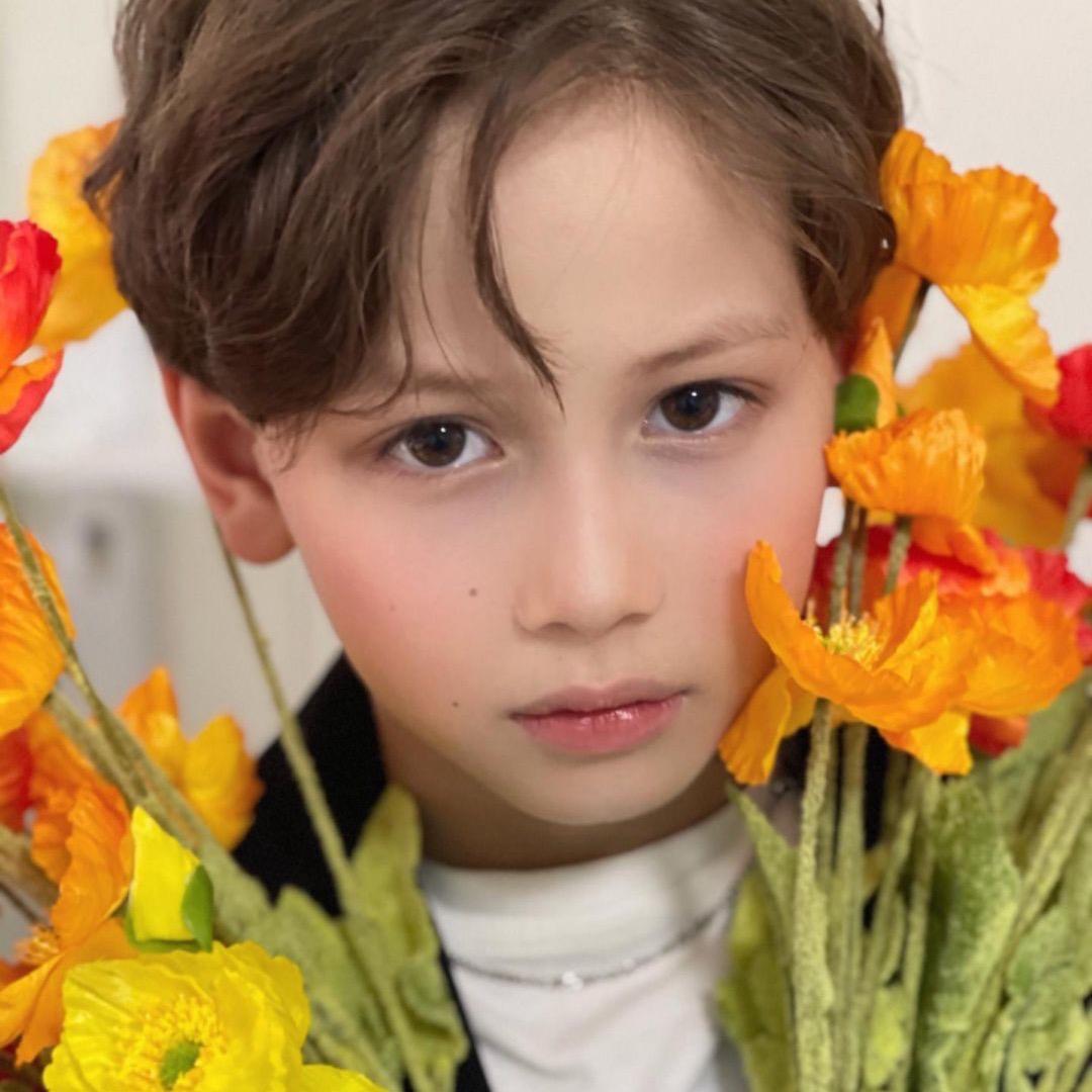 混血王子阿龙🇨🇳@抖音