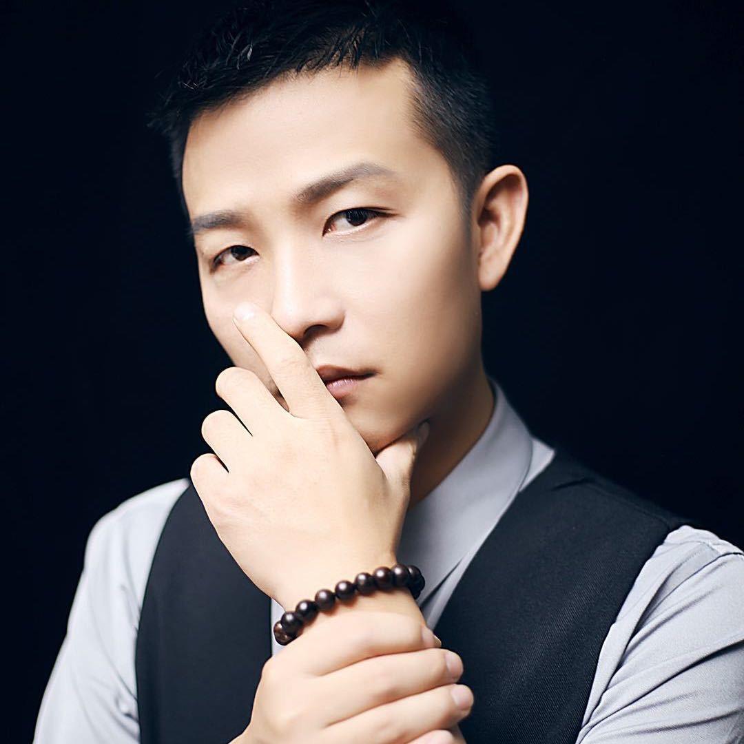 808阿简文化传媒