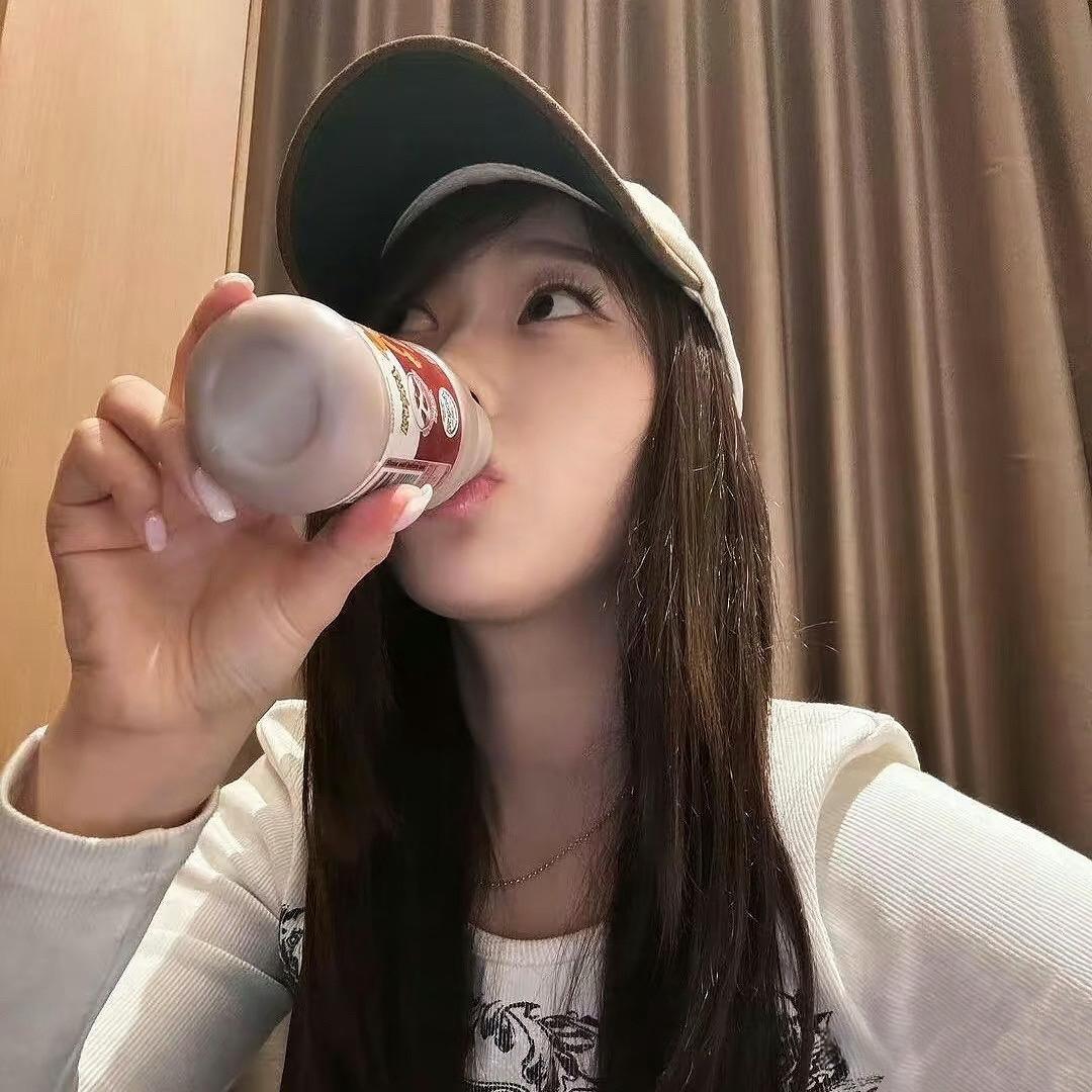 香香.