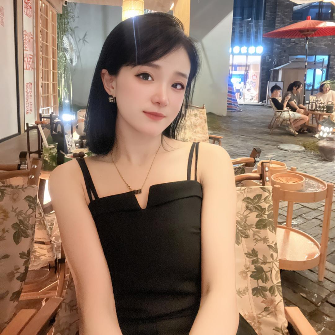 彩丽精品女装店