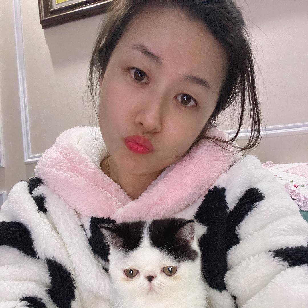 hong~