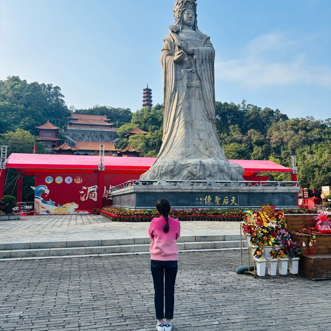 王阿姨。