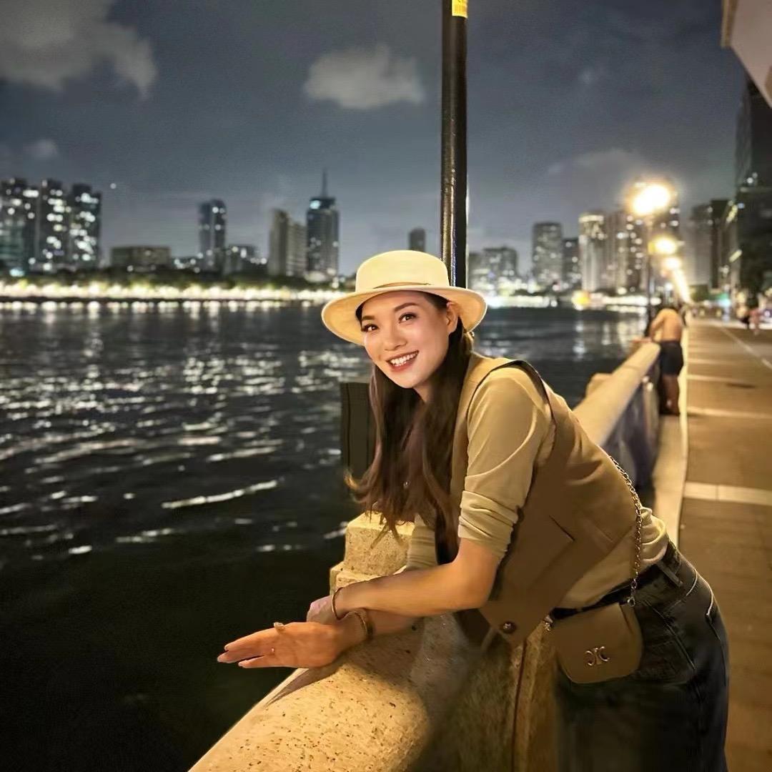 台州优优名店女装店