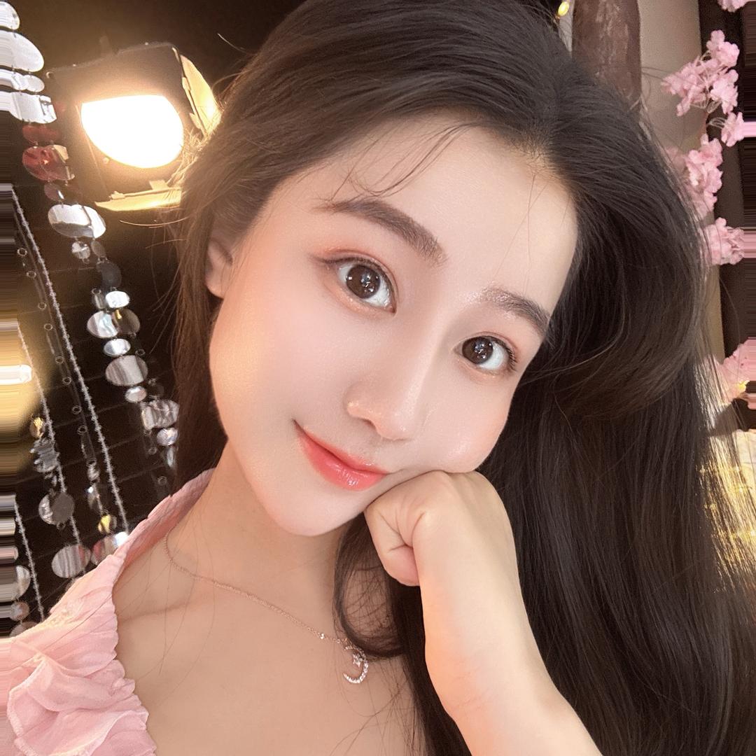 穗儿弹琴