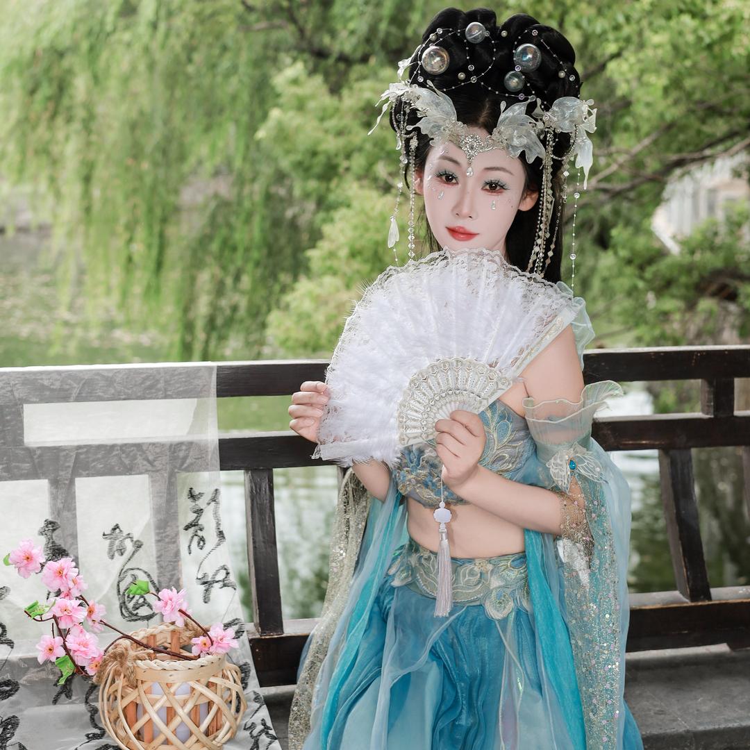 妮