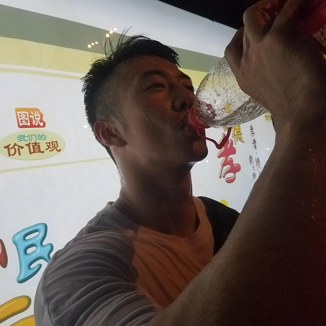 练不大星人