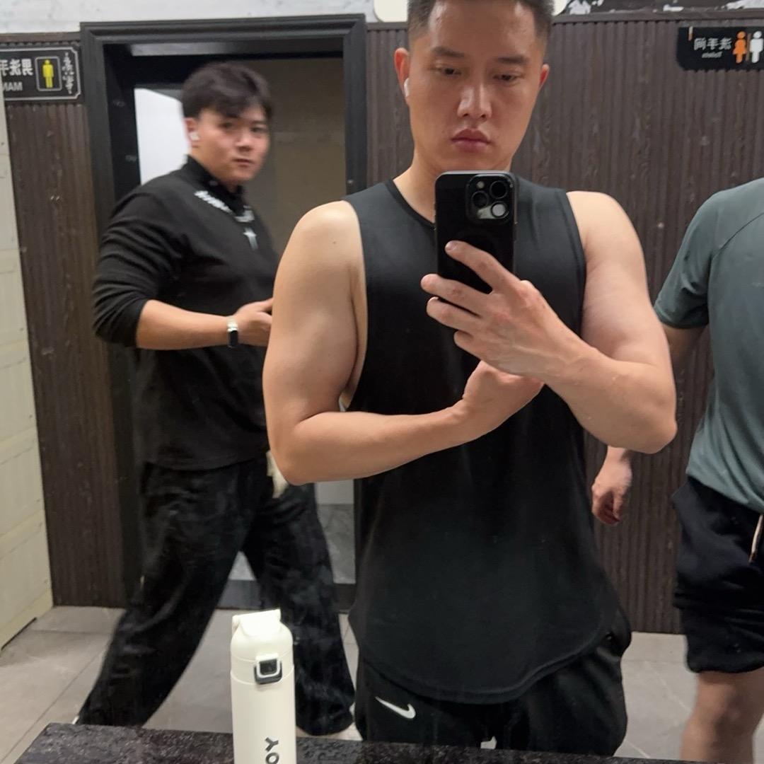 森哥喜欢吃榴莲