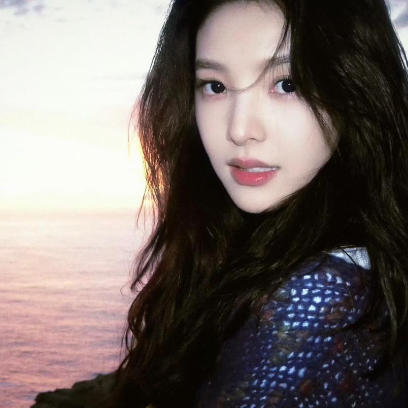 总裁已经十年没笑了.