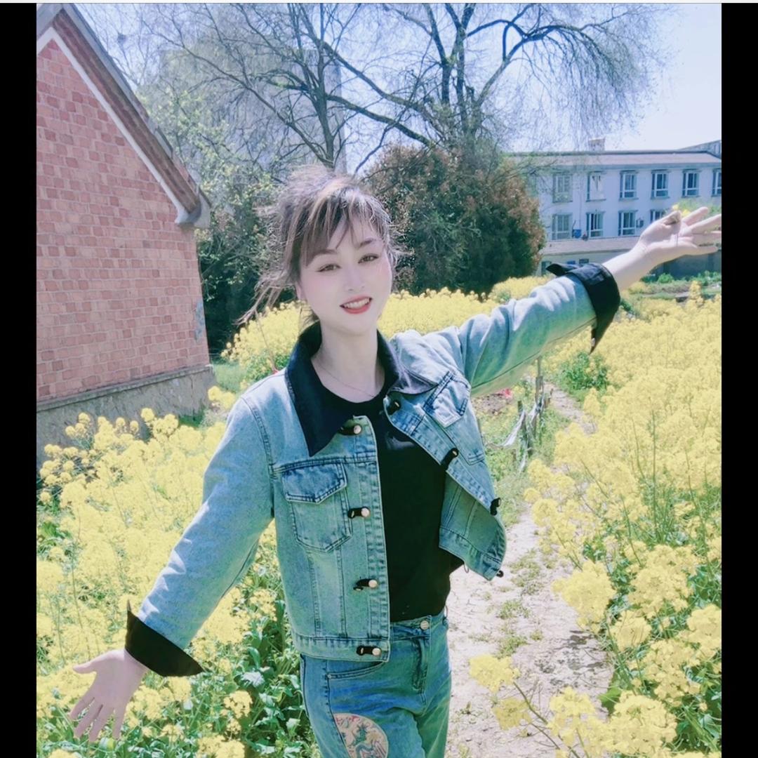 福元好又多二楼服装汪会琴