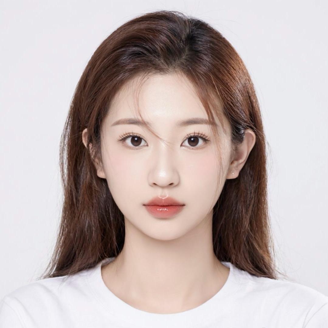 小 李