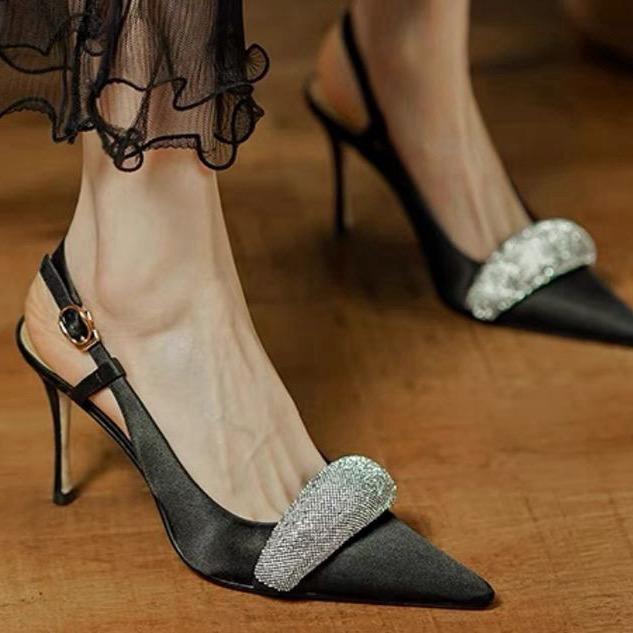 招财鞋业（高贵清火号）