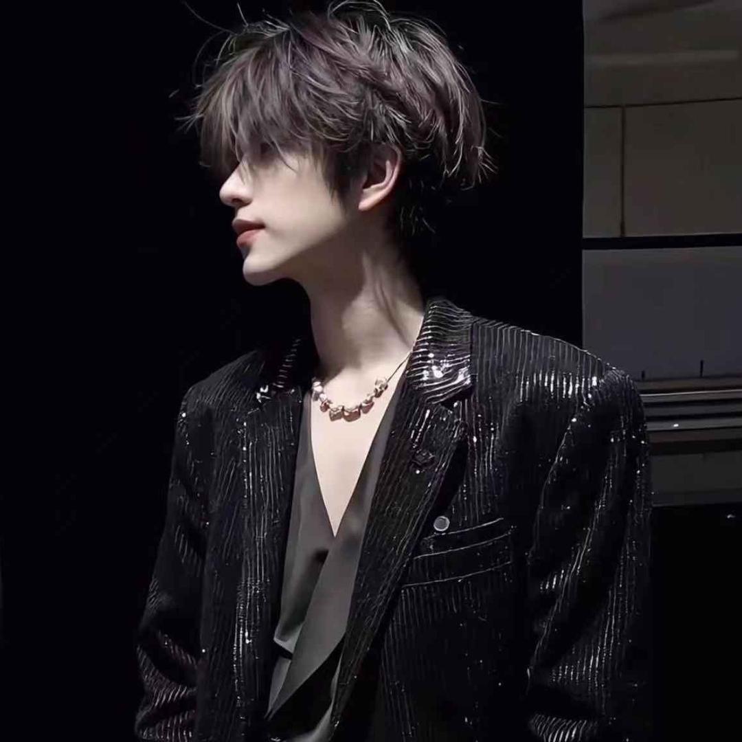 ꦿ淡然一笑꧔ꦿ℘Z Y？