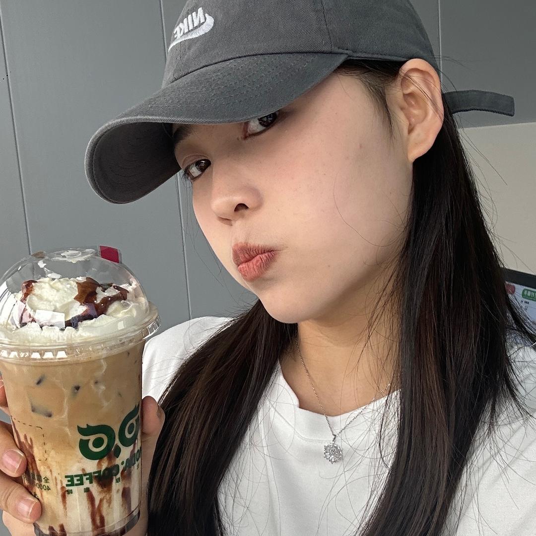 依依吃喝玩