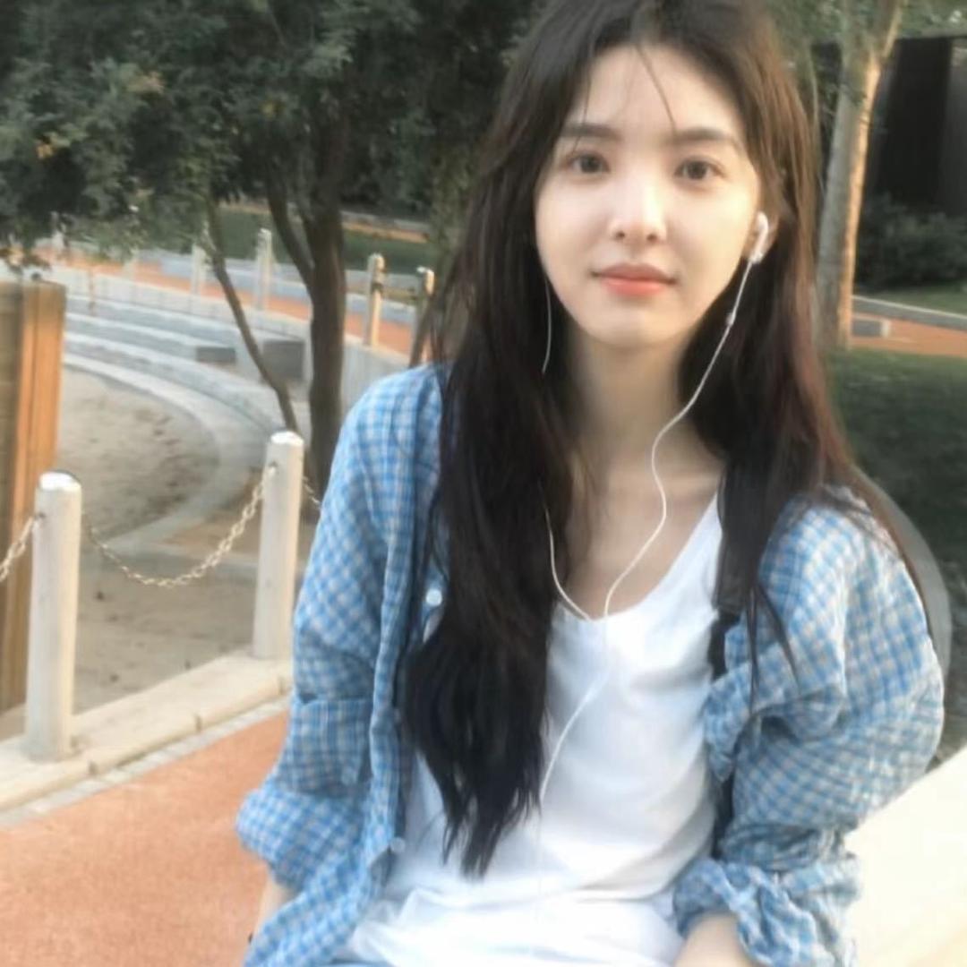 🕸️忧郁🌬️🫧