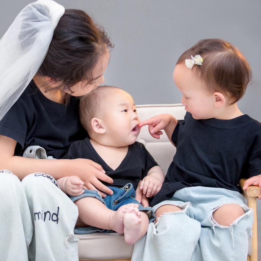 笑笑姐姐，开心妹妹