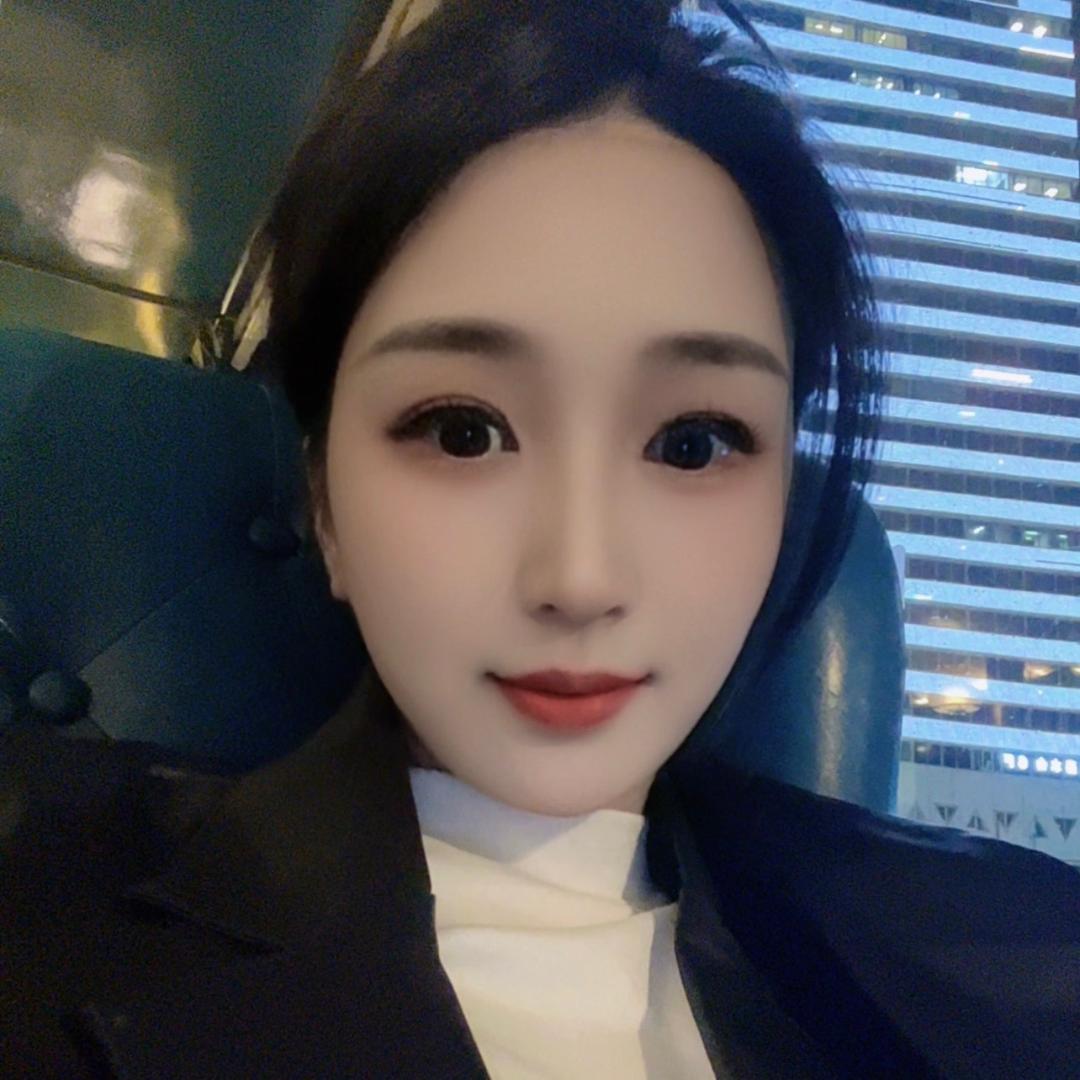 黄绮慧姐姐。姐姐