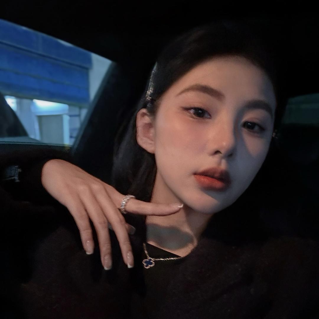 有酒窝的小岚总