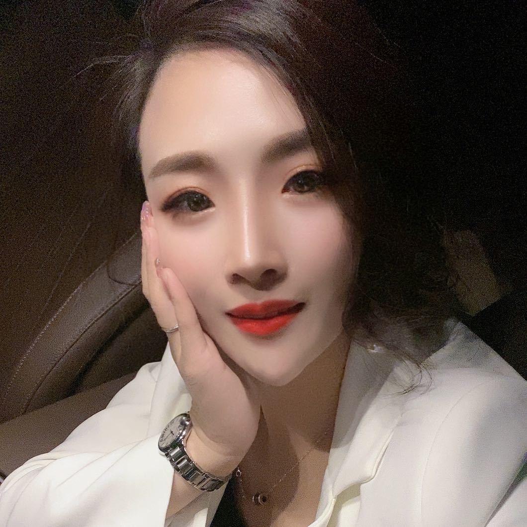 赫啦美定制女装