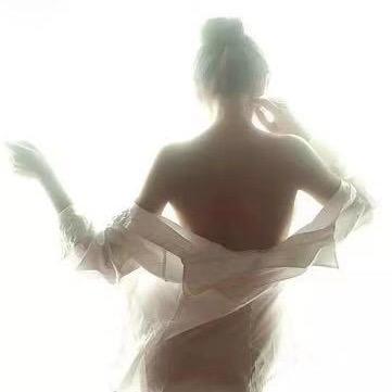 胡  大  大