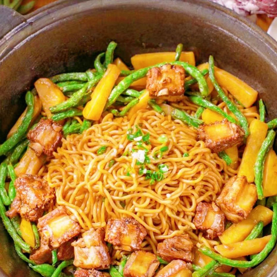 马出现铁锅焖面(万达金街六安店)官方号