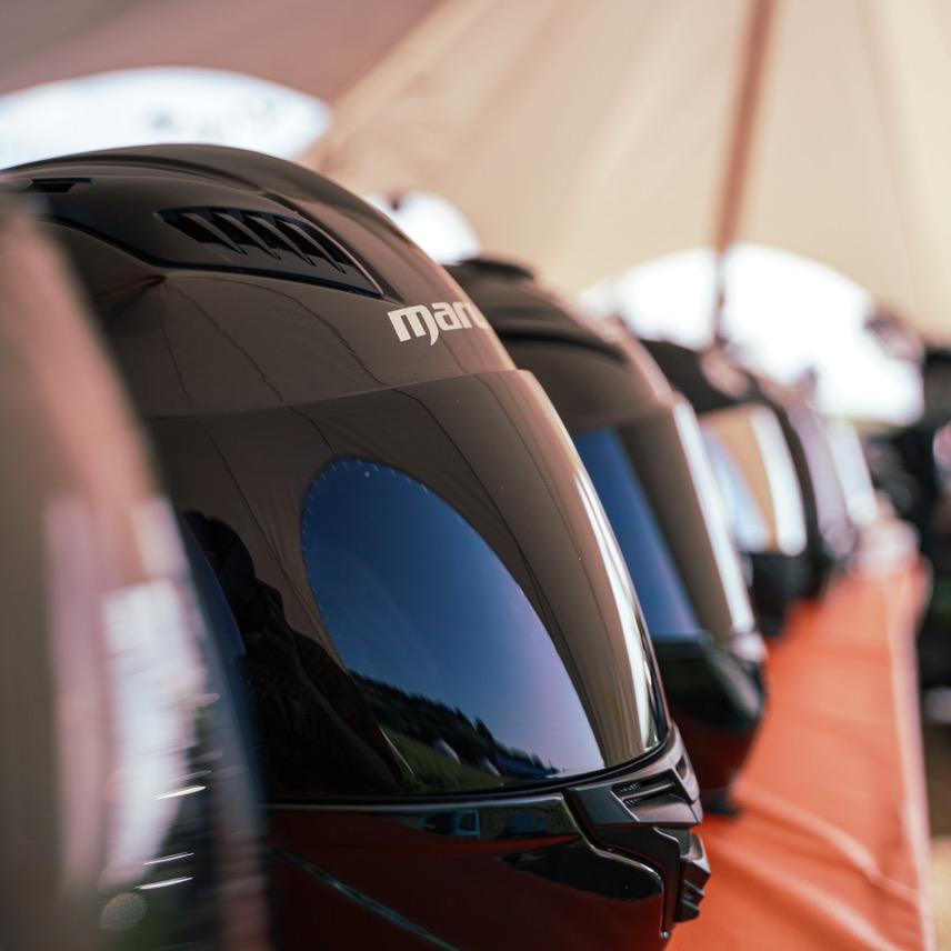 𝙈𝙧.𝙝𝙚🌴