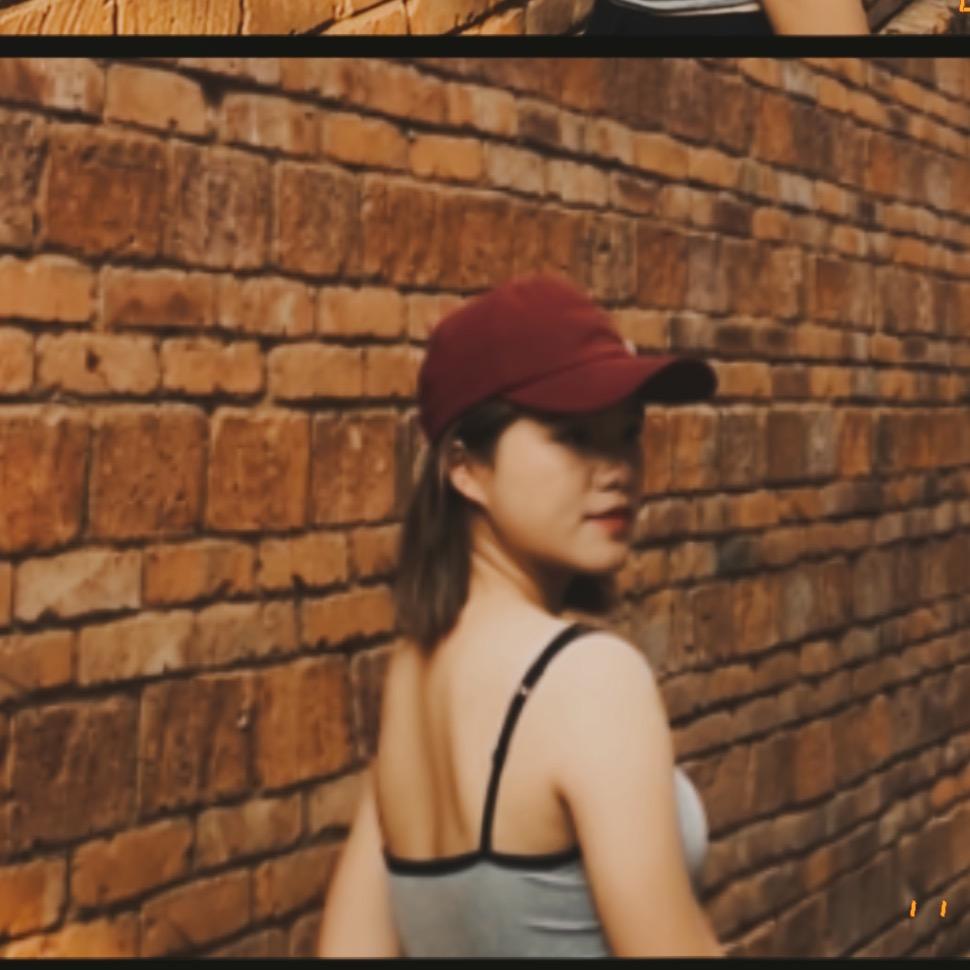 神秘女仔.