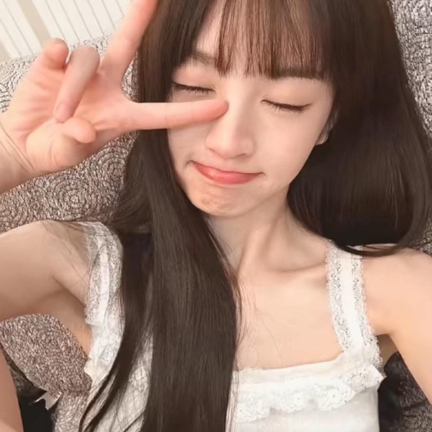 小小静^
