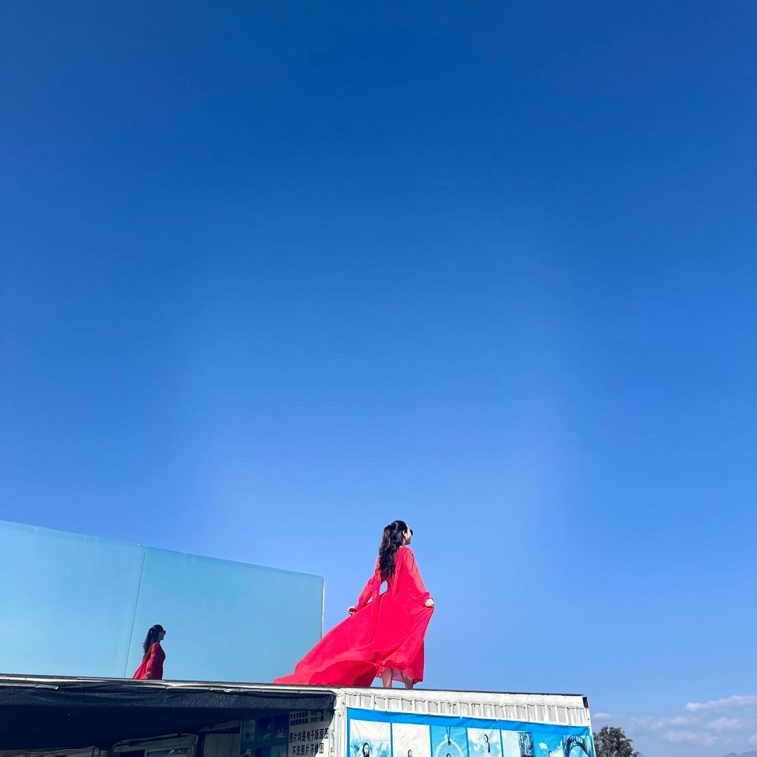 小荀姐—金邦乔师傅塑胶运动场材料