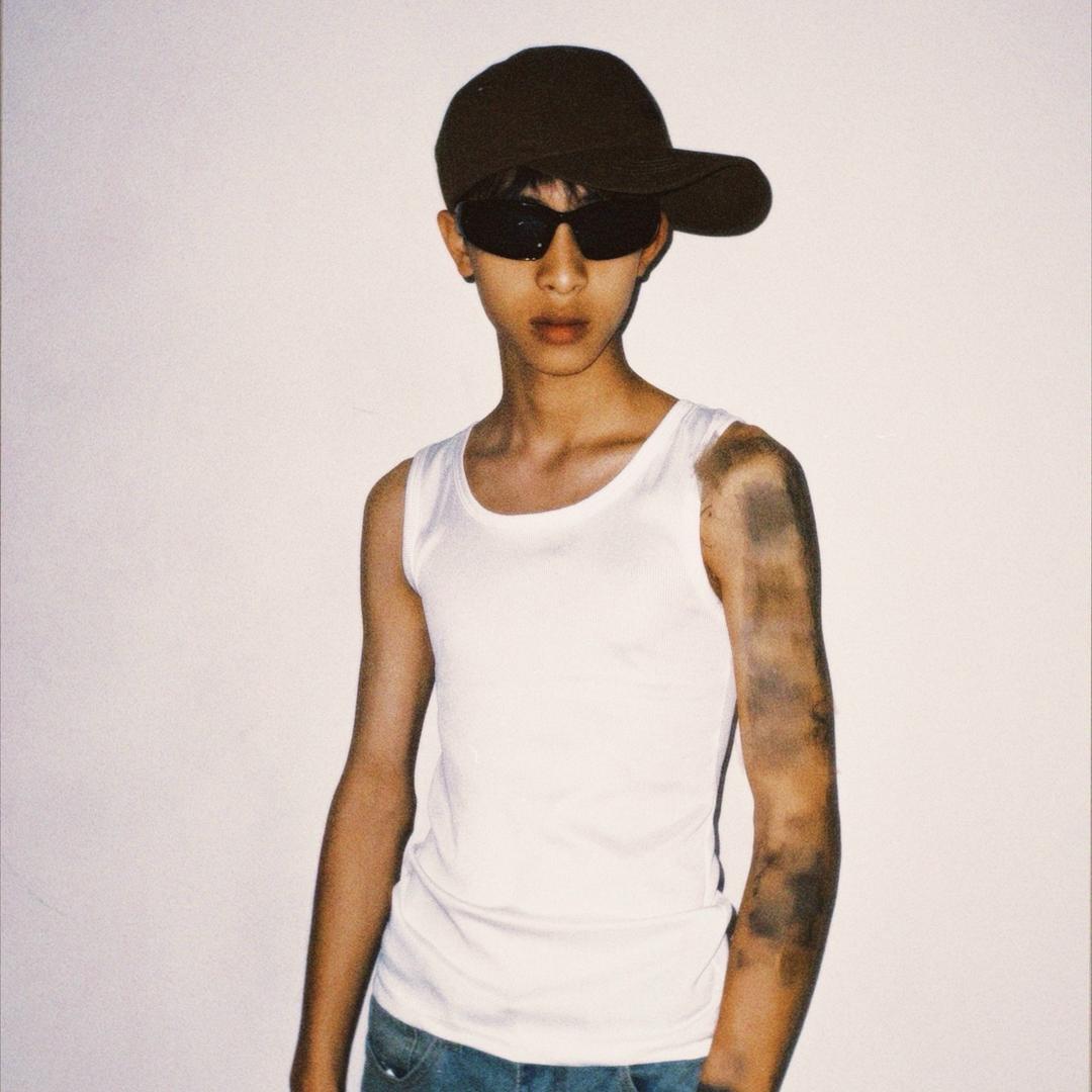 18 岁家里人不让跟富婆吃软饭