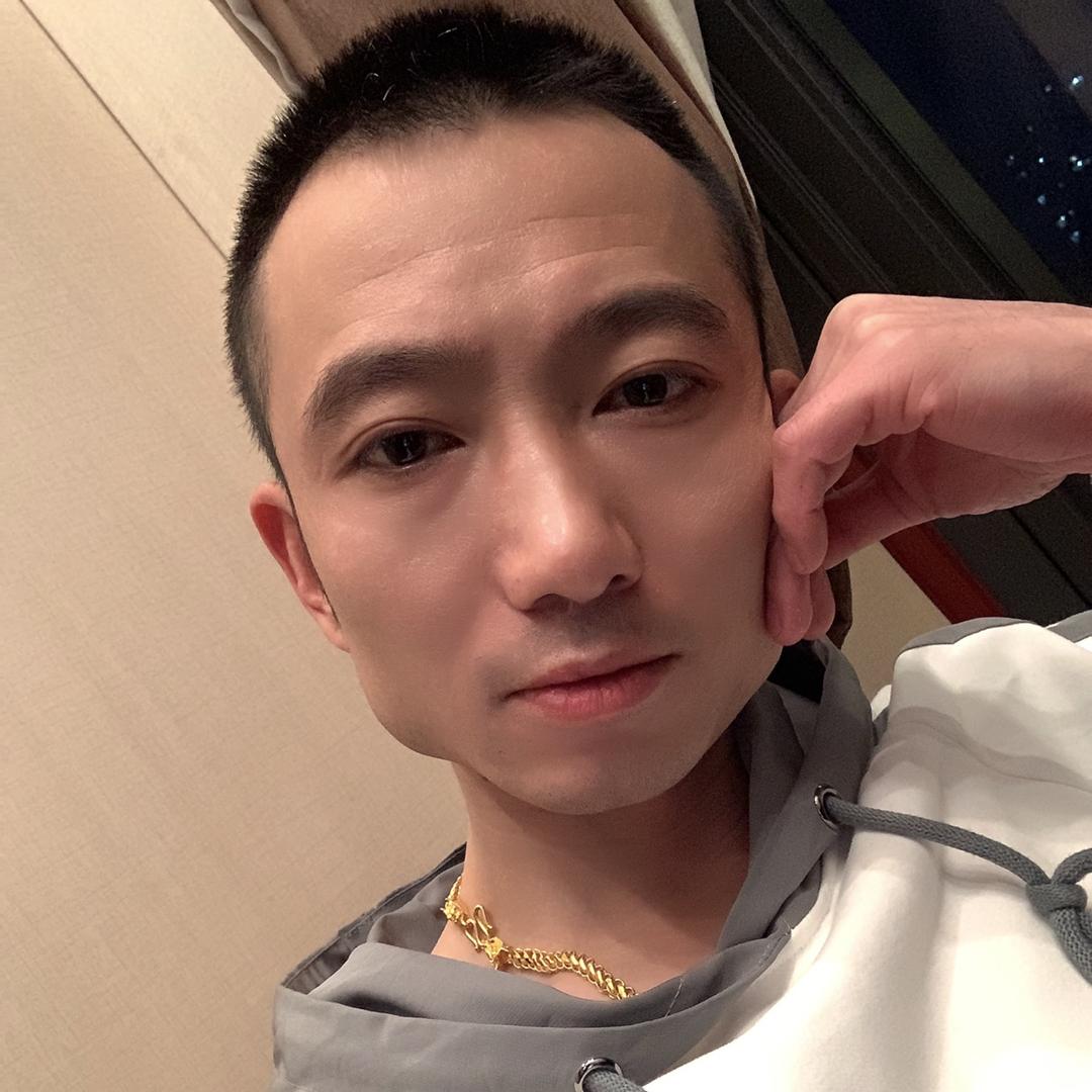 周先生